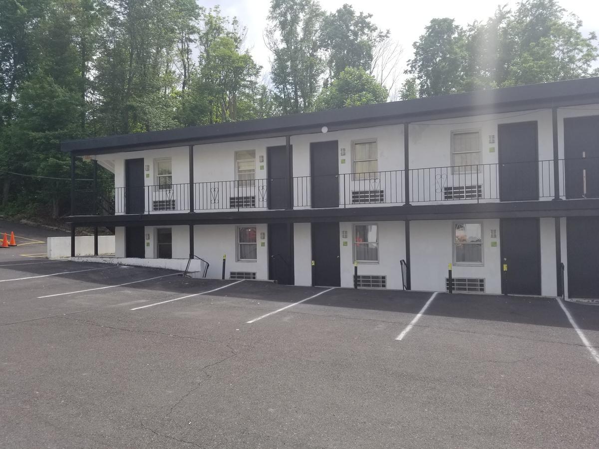 Penn Lodge Hotel & Suites Philadelphia - Bensalem Exterior photo